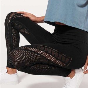 Lululemon Black Interconnect Reveal Mesh Tight sz 4